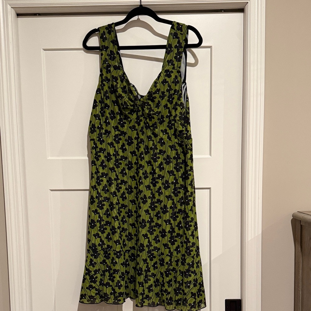 Stylish Green and Black Floral Dress